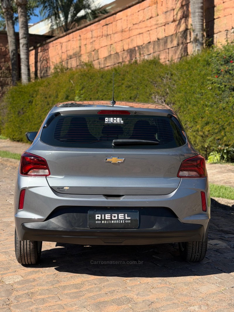 ONIX 1.0 LT 12V FLEX 4P MANUAL - 2022 - VENâNCIO AIRES