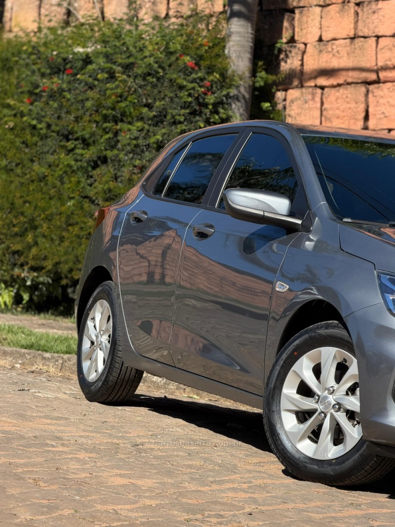 ONIX 1.0 LT 12V FLEX 4P MANUAL - 2022 - VENâNCIO AIRES