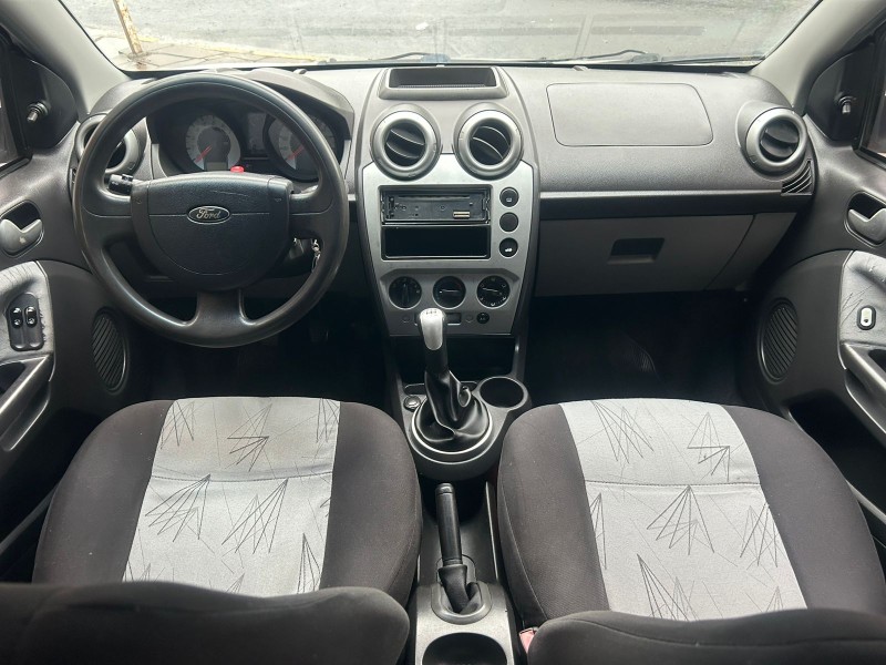 FIESTA 1.0 MPI CLASS 8V GASOLINA 4P MANUAL - 2010 - TRêS COROAS