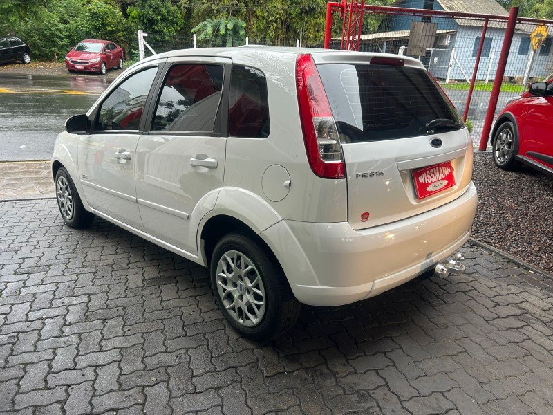 FIESTA 1.0 MPI CLASS 8V GASOLINA 4P MANUAL - 2010 - TRêS COROAS