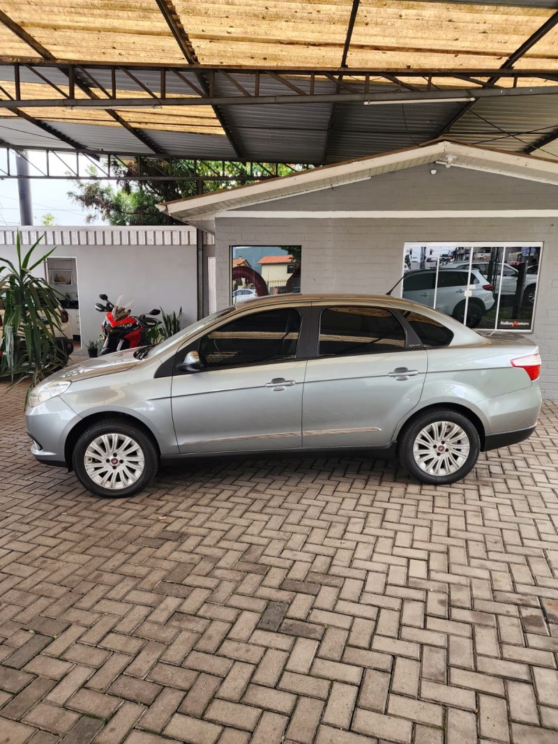 GRAND SIENA 1.6 MPI ESSENCE 16V FLEX 4P MANUAL - 2013 - CAXIAS DO SUL