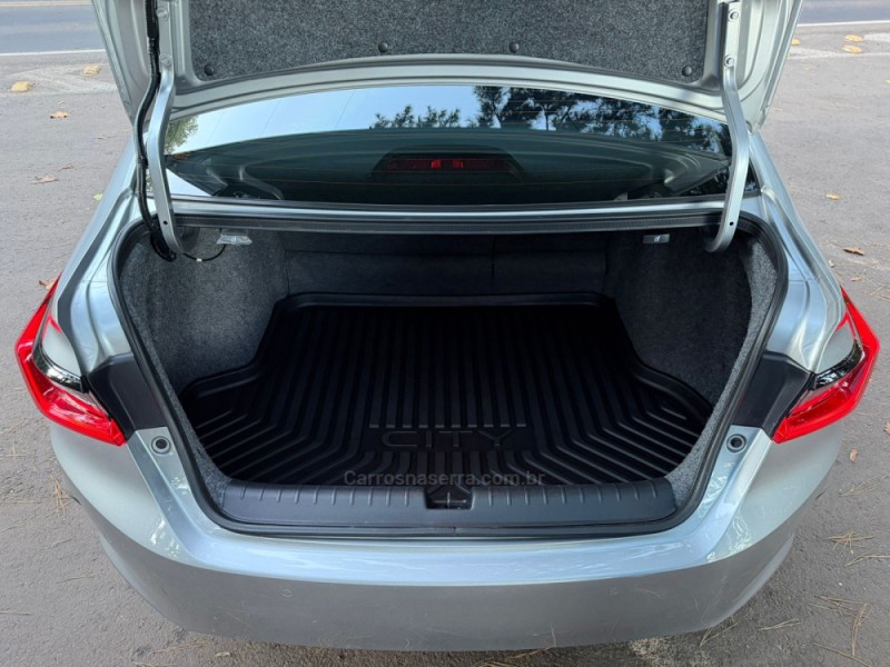 CITY 1.5 SEDAN TOURING 16V FLEX 4P AUTOMÁTICO - 2022 - DOIS IRMãOS