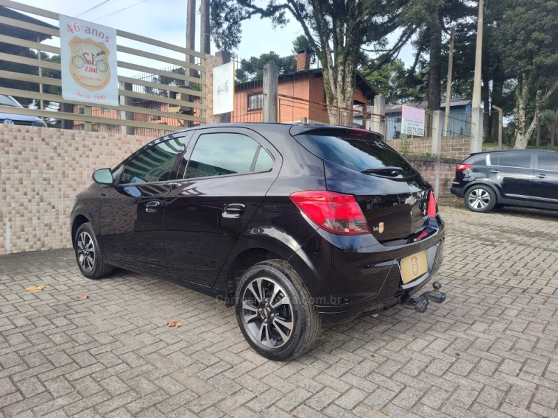 ONIX 1.4 MPFI LTZ 8V FLEX 4P MANUAL - 2016 - CANELA