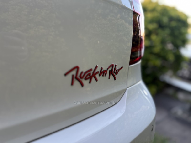 FOX 1.6 MI ROCK IN RIO 8V FLEX 4P MANUAL - 2014 - CAXIAS DO SUL