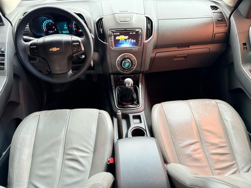 S10 2.4 MPFI LTZ 4X4 CD 8V FLEX 4P MANUAL - 2014 - TRêS COROAS