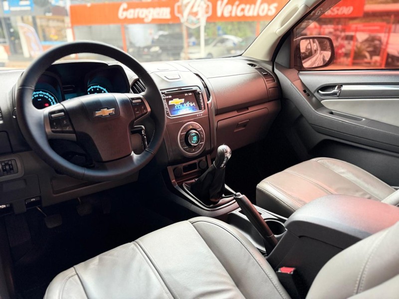 S10 2.4 MPFI LTZ 4X4 CD 8V FLEX 4P MANUAL - 2014 - TRêS COROAS