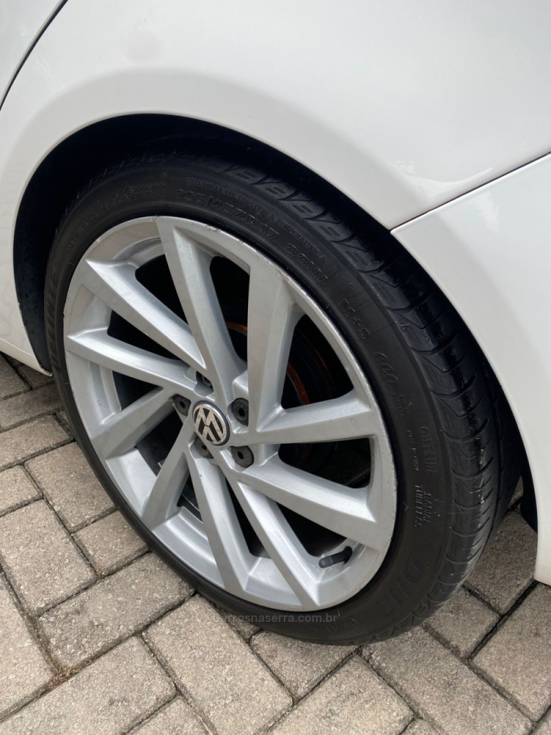 POLO SEDAN 1.6 MI COMFORTLINE 8V FLEX 4P MANUAL - 2013 - CANELA