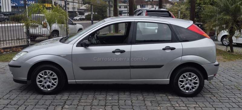 FOCUS 1.6 8V GASOLINA 4P MANUAL - 2007 - CAXIAS DO SUL