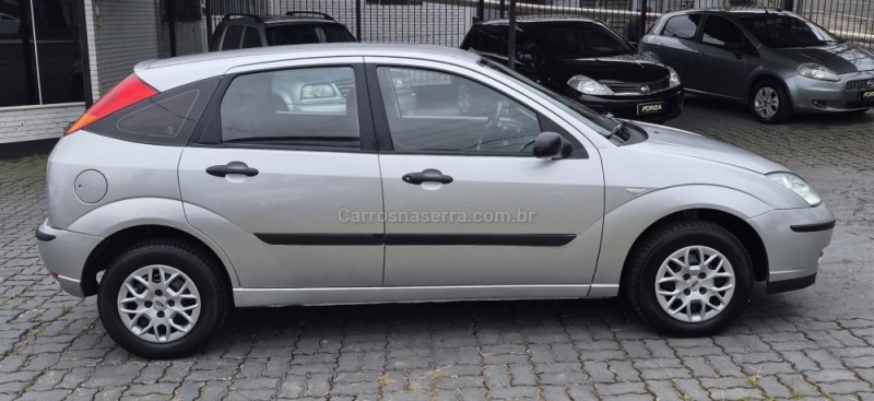 FOCUS 1.6 8V GASOLINA 4P MANUAL - 2007 - CAXIAS DO SUL