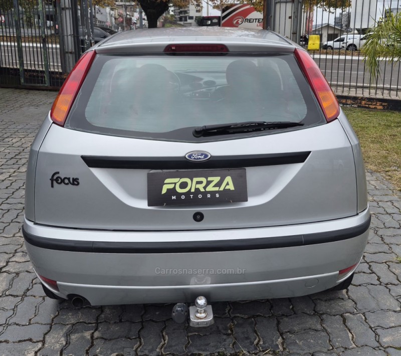 FOCUS 1.6 8V GASOLINA 4P MANUAL - 2007 - CAXIAS DO SUL