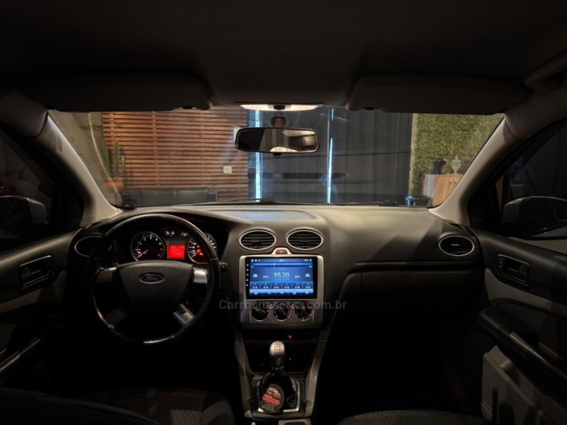FOCUS 1.6 8V GASOLINA 4P MANUAL - 2012 - FARROUPILHA