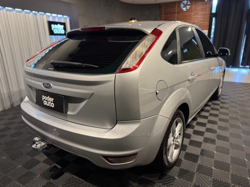 FOCUS 1.6 8V GASOLINA 4P MANUAL - 2012 - FARROUPILHA