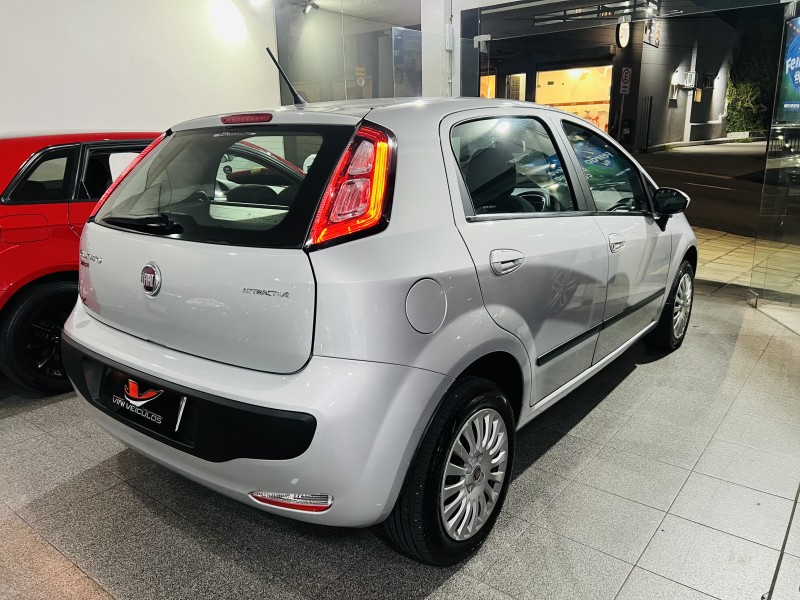 PUNTO 1.4 ATTRACTIVE 8V FLEX 4P MANUAL - 2013 - CAXIAS DO SUL