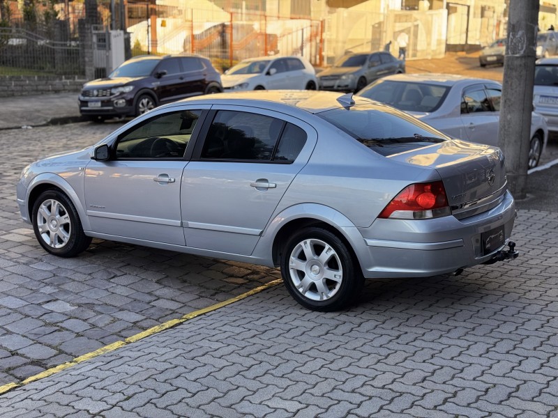 VECTRA 2.0 MPFI ELEGANCE 8V FLEX 4P AUTOMÁTICO - 2006 - CAXIAS DO SUL