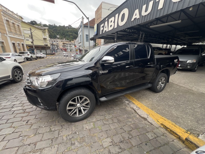 hilux 2.8 srv 4x4 cd 16v diesel 4p automatico 2016 garibaldi