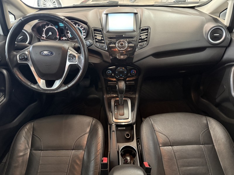 FIESTA 1.6 TITANIUM PLUS SEDAN 16V FLEX 4P AUTOMÁTICO - 2016 - FARROUPILHA