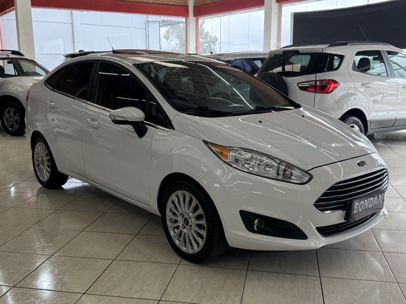 FIESTA 1.6 TITANIUM PLUS SEDAN 16V FLEX 4P AUTOMÁTICO - 2016 - FARROUPILHA