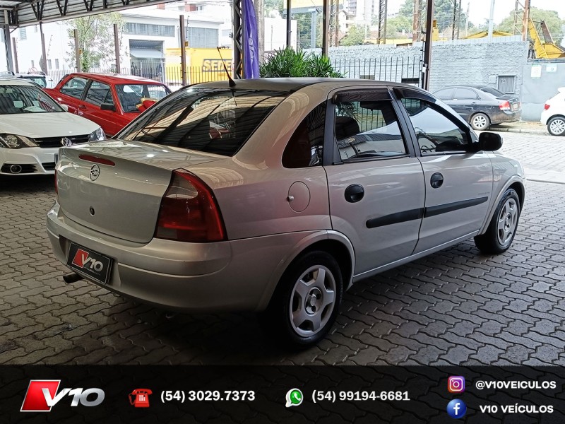 CORSA 1.8 MPFI SEDAN 8V GASOLINA 4P MANUAL - 2003 - CAXIAS DO SUL