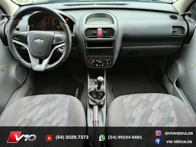 CORSA 1.8 MPFI SEDAN 8V GASOLINA 4P MANUAL - 2003 - CAXIAS DO SUL