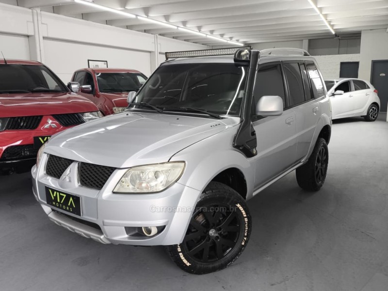 PAJERO TR4 2.0 4X4 16V 140CV FLEX 4P MANUAL