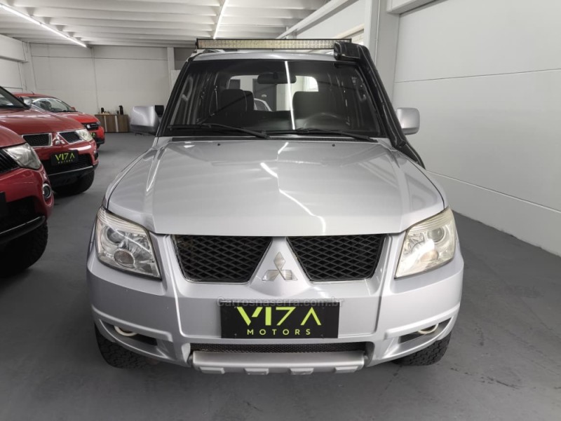 PAJERO TR4 2.0 4X4 16V 140CV FLEX 4P MANUAL - 2011 - CAXIAS DO SUL