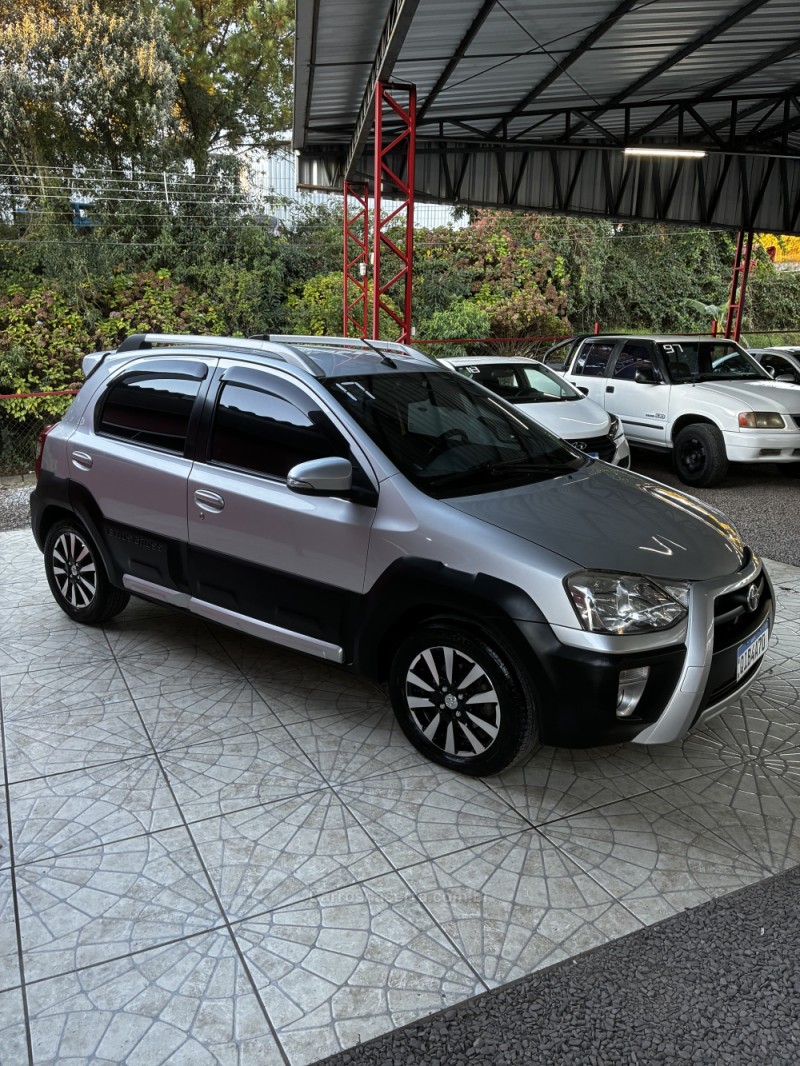 ETIOS 1.5 X PLUS 16V FLEX 4P MANUAL - 2017 - CAXIAS DO SUL