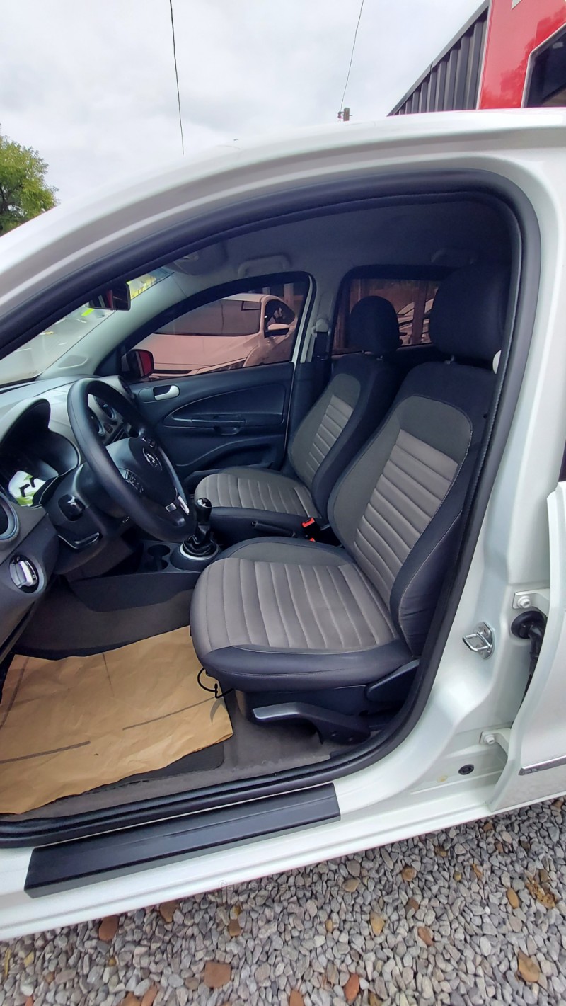 VOYAGE 1.6 MI HIGHLINE 8V FLEX 4P MANUAL - 2014 - BOM PRINCíPIO