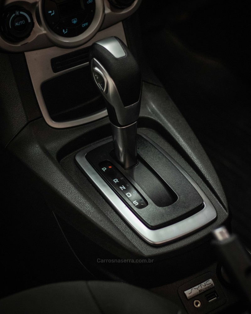 FIESTA 1.6 SE HATCH 16V FLEX 4P AUTOMÁTICO - 2015 - CAXIAS DO SUL
