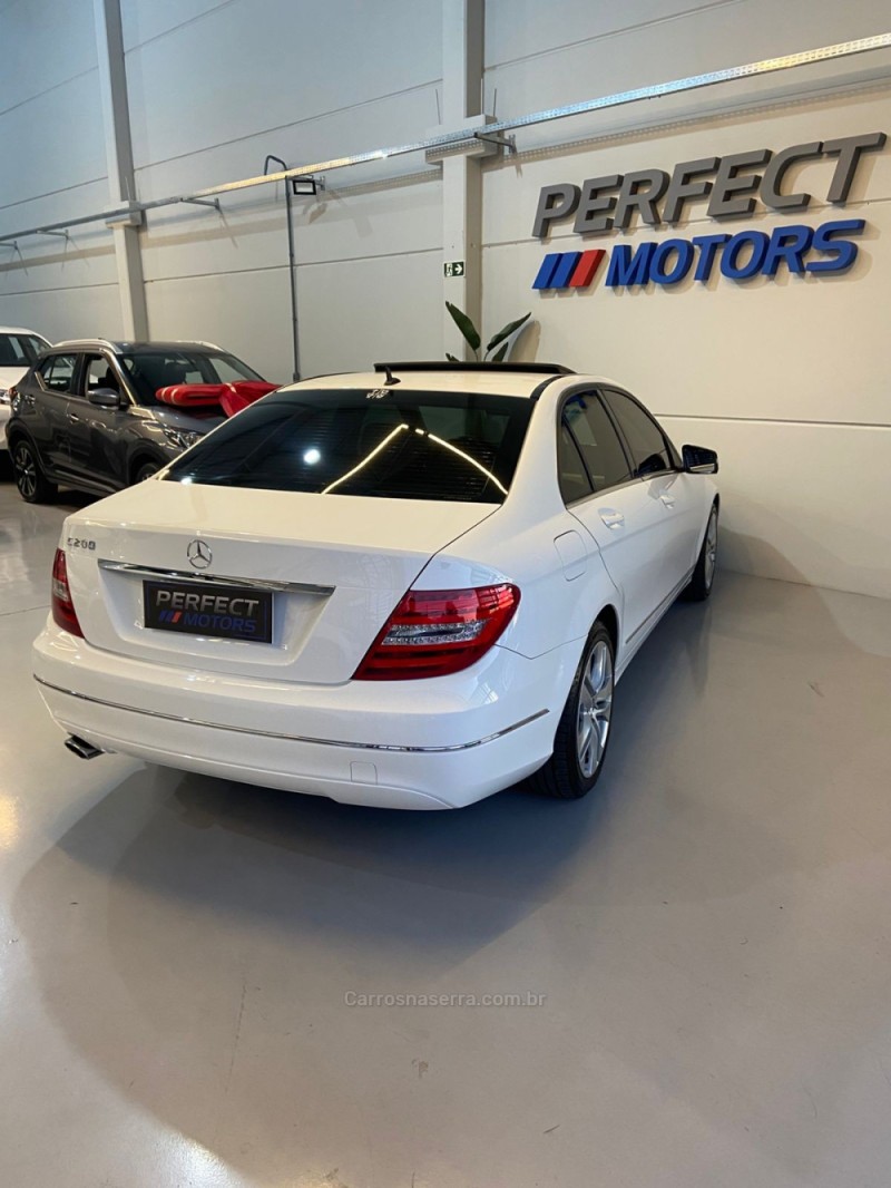 C 200 1.8 CGI AVANTGARDE 16V GASOLINA 4P AUTOMÁTICO - 2013 - BENTO GONçALVES