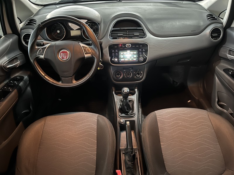 PUNTO 1.4 ATTRACTIVE ITALIA 8V FLEX 4P MANUAL - 2017 - CAXIAS DO SUL