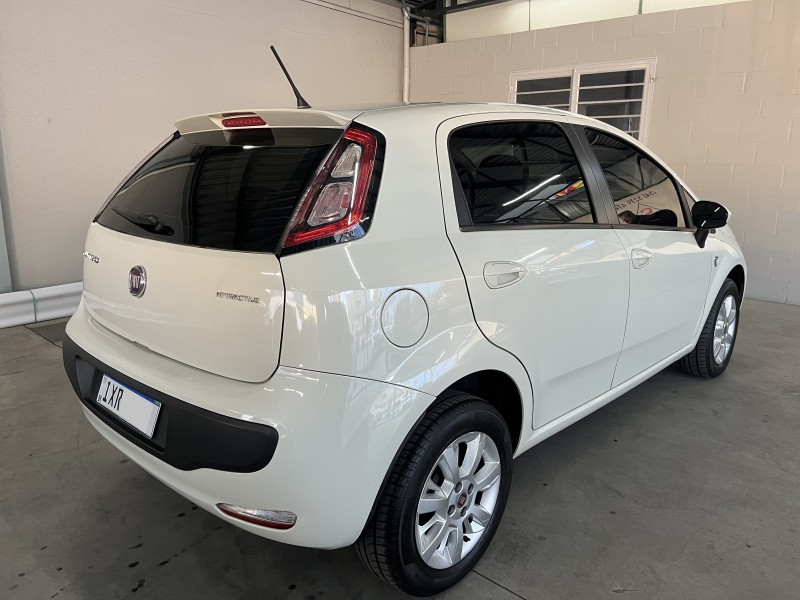 PUNTO 1.4 ATTRACTIVE ITALIA 8V FLEX 4P MANUAL - 2017 - CAXIAS DO SUL