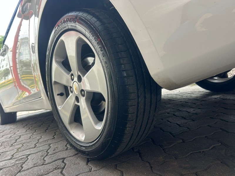 CRUZE 1.8 LT 16V FLEX 4P AUTOMÁTICO - 2013 - TRêS COROAS