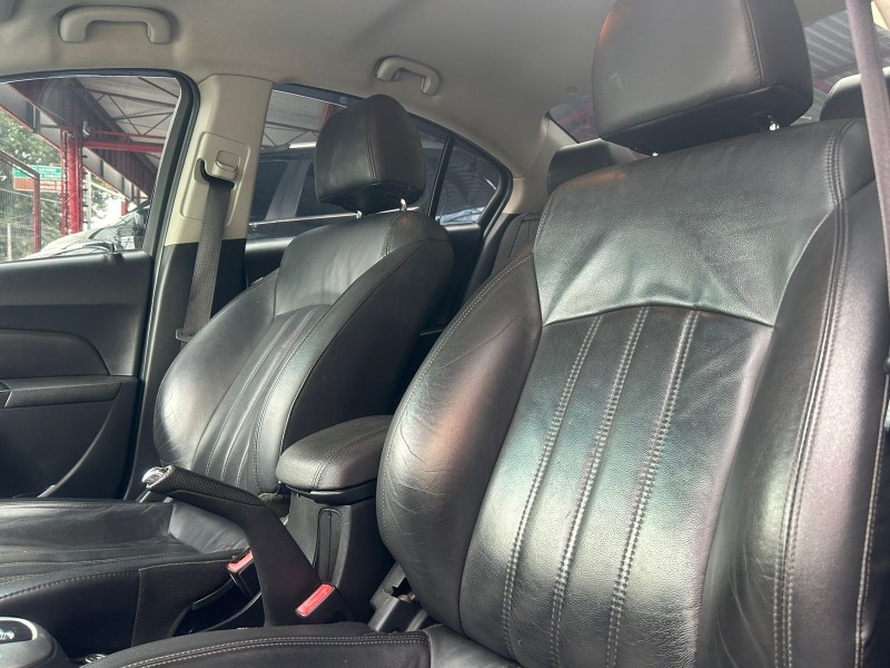 CRUZE 1.8 LT 16V FLEX 4P AUTOMÁTICO - 2013 - TRêS COROAS