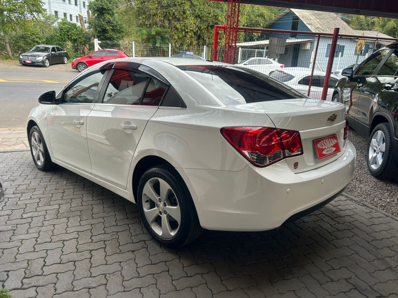 CRUZE 1.8 LT 16V FLEX 4P AUTOMÁTICO - 2013 - TRêS COROAS