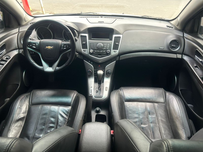 CRUZE 1.8 LT 16V FLEX 4P AUTOMÁTICO - 2013 - TRêS COROAS
