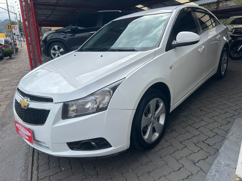 CRUZE 1.8 LT 16V FLEX 4P AUTOMÁTICO - 2013 - TRêS COROAS