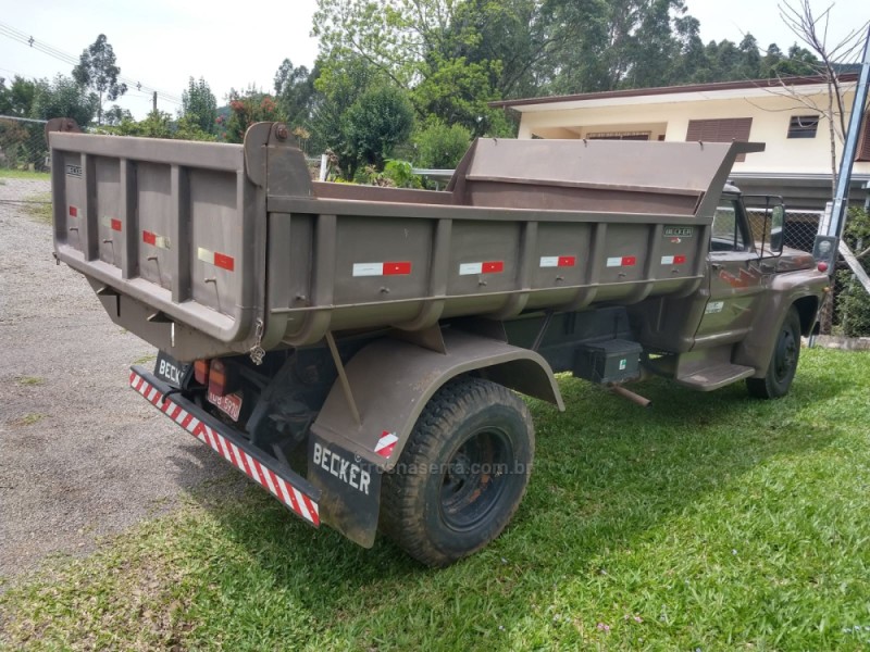 F-11000  - 1988 - NOVA PETRóPOLIS