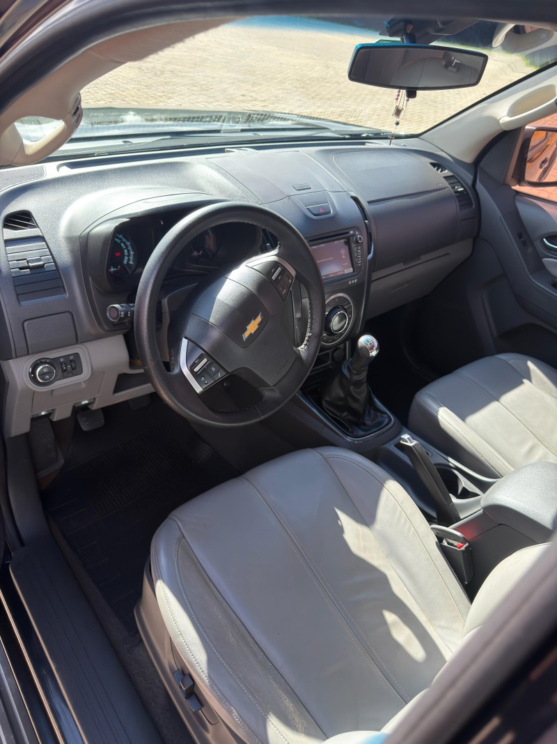 S10 2.4 LTZ 4X2 CD 8V FLEX 4P MANUAL - 2014 - ANTôNIO PRADO