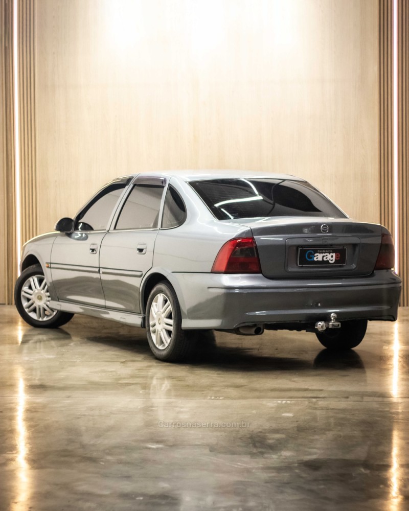 VECTRA 2.2 MPFI GLS 8V GASOLINA 4P MANUAL - 2003 - CAXIAS DO SUL