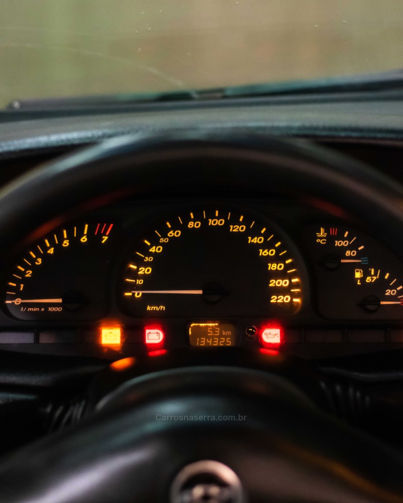 VECTRA 2.2 MPFI GLS 8V GASOLINA 4P MANUAL - 2003 - CAXIAS DO SUL
