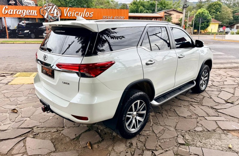 HILUX SW4 2.8 SRX 4X4 16V TURBO INTERCOOLER DIESEL 4P AUTOMÁTICO - 2019 - TRêS COROAS
