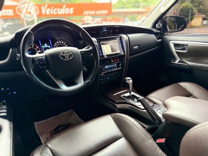 HILUX SW4 2.8 SRX 4X4 16V TURBO INTERCOOLER DIESEL 4P AUTOMÁTICO - 2019 - TRêS COROAS