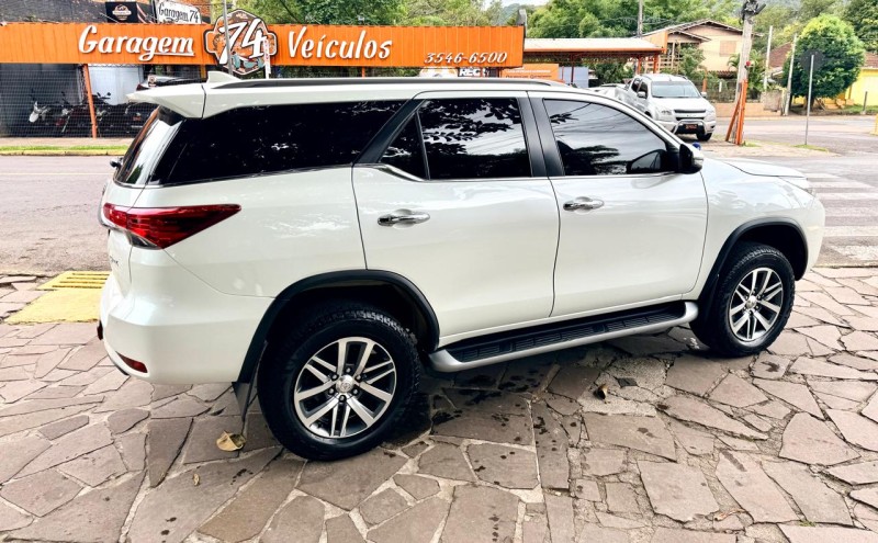 HILUX SW4 2.8 SRX 4X4 16V TURBO INTERCOOLER DIESEL 4P AUTOMÁTICO - 2019 - TRêS COROAS