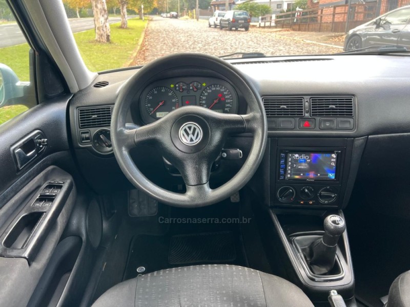 GOLF 1.6 MI GENERATION 8V GASOLINA 4P MANUAL - 2002 - DOIS IRMãOS