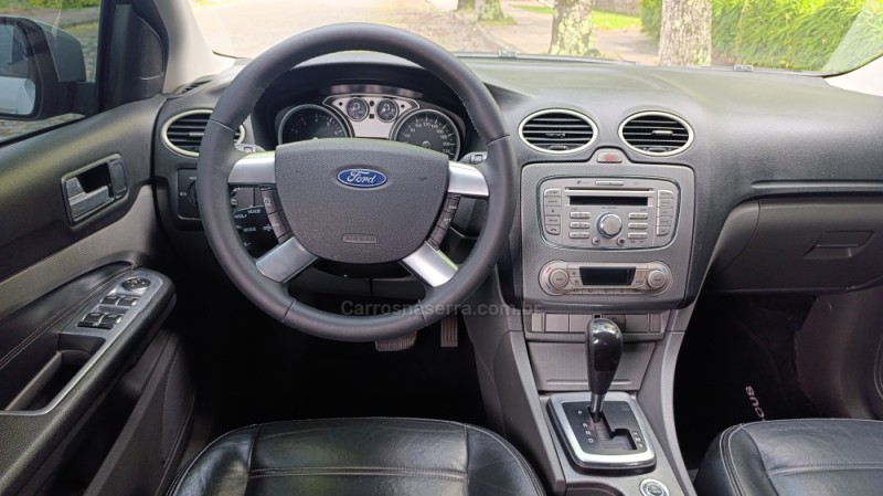 FOCUS 2.0 TITANIUM 16V FLEX 4P AUTOMÁTICO - 2012 - CAXIAS DO SUL