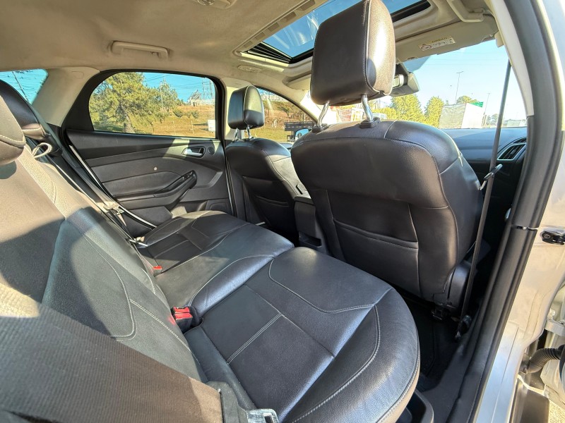 FOCUS 2.0 TITANIUM HATCH 16V FLEX 4P AUTOMÁTICO - 2016 - FARROUPILHA