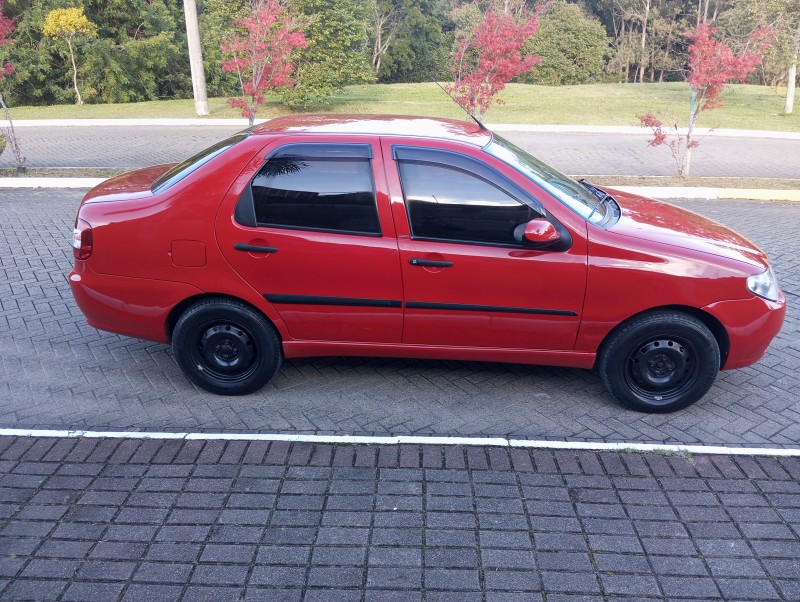 SIENA 1.0 MPI FIRE CELEBRATION 8V FLEX 4P MANUAL - 2011 - CAXIAS DO SUL