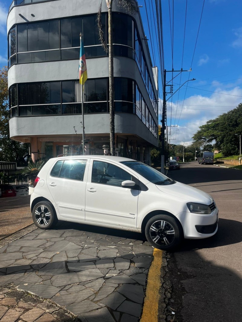 FOX 1.0 MI TREND 8V FLEX 4P MANUAL - 2010 - CARLOS BARBOSA