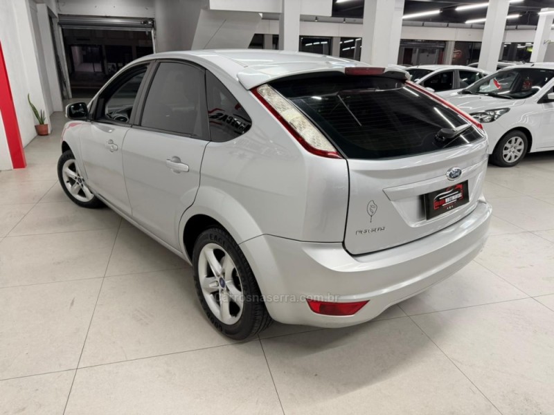 FOCUS 1.6 GLX 8V FLEX 4P MANUAL - 2013 - CAXIAS DO SUL