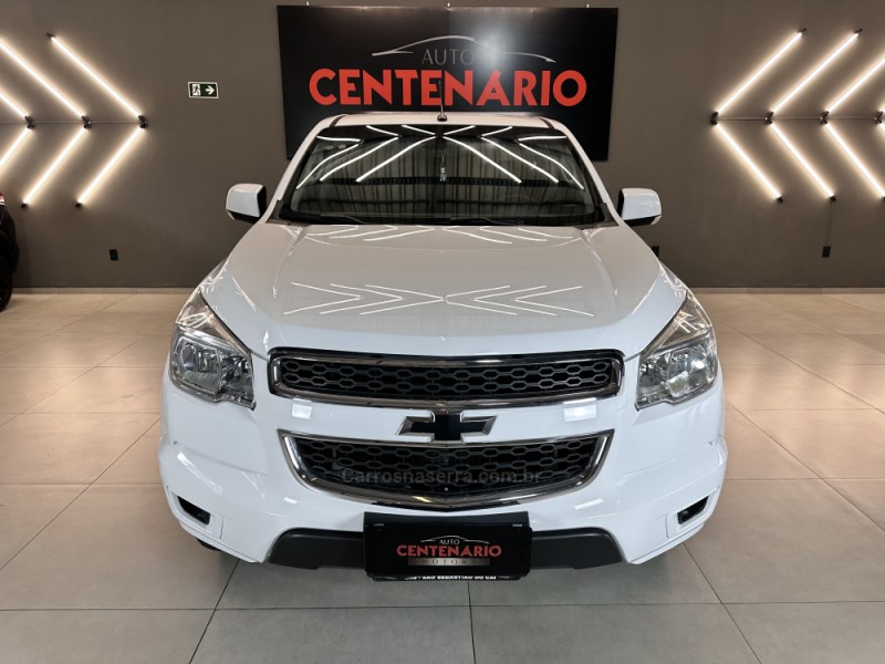 S10 2.4 LT 4X2 CD 8V FLEX 4P MANUAL - 2014 - SAPIRANGA